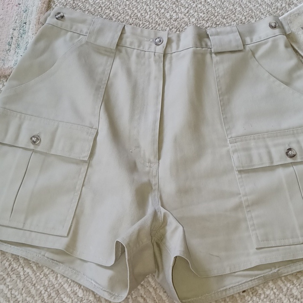Tilly endurablescargo shortsโ 16